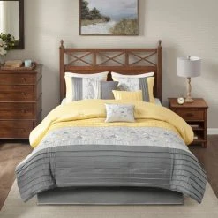 Brand new 🔔 Madison Park Belle Yellow 7 Piece Embroidered Comforter Set 🎉