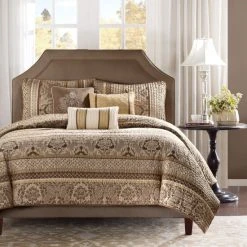 Brand new 🤩 Madison Park Venetian 6-piece Coverlet Set Brown/gold ✨